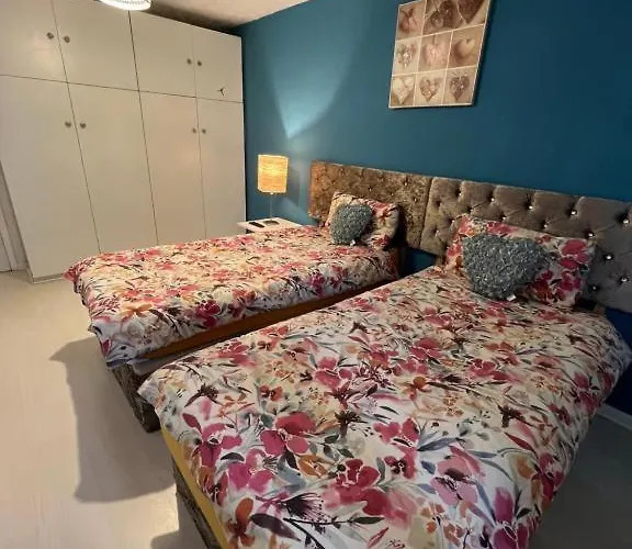 Spacious In A Flat Near Southmead Hospital 3*