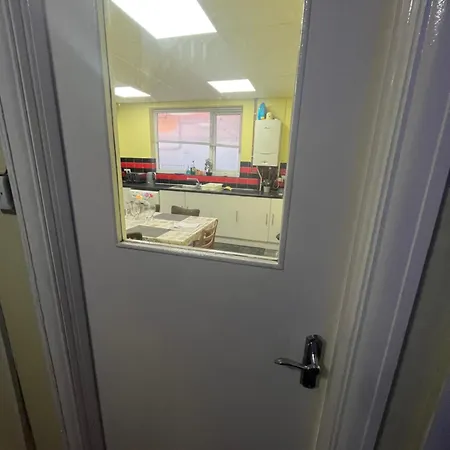 Penzion Spacious In A Flat Near Southmead Hospital Bristol