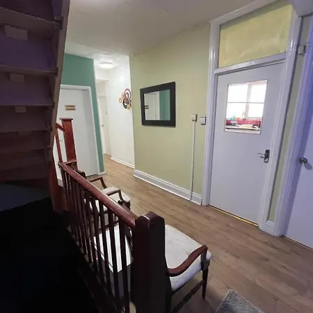 Gasthof Spacious In A Flat Near Southmead Hospital