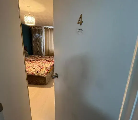 招待所 Spacious In A Flat Near Southmead Hospital 布里斯托