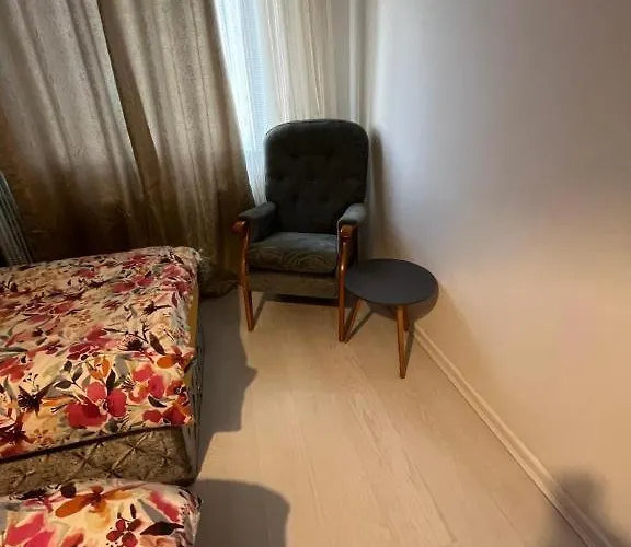 Spacious In A Flat Near Southmead Hospital 3*