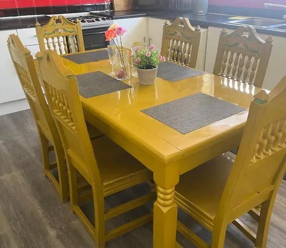 Spacious In A Flat Near Southmead Hospital