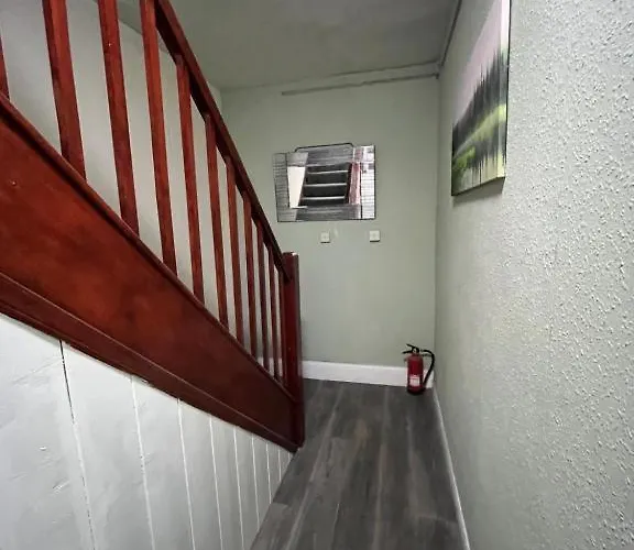 Spacious In A Flat Near Southmead Hospital Guest house